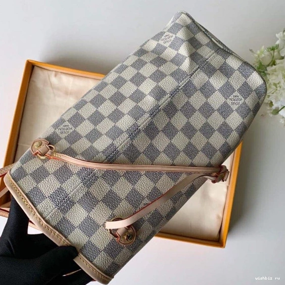 WIS MM Louis Neverfull Vuitton 0114